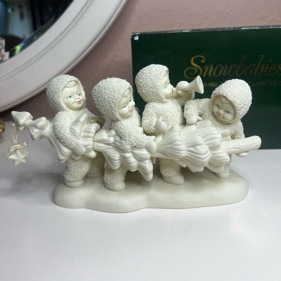 Snowbabies Hi-Ho Hi-Ho to Frolic Land We Go - Picture 6 of 16